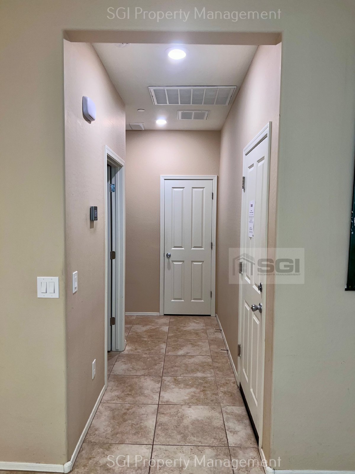 4 bedroom, 2 bathroom home nestled within the desirable Dahlia Pointe. property image