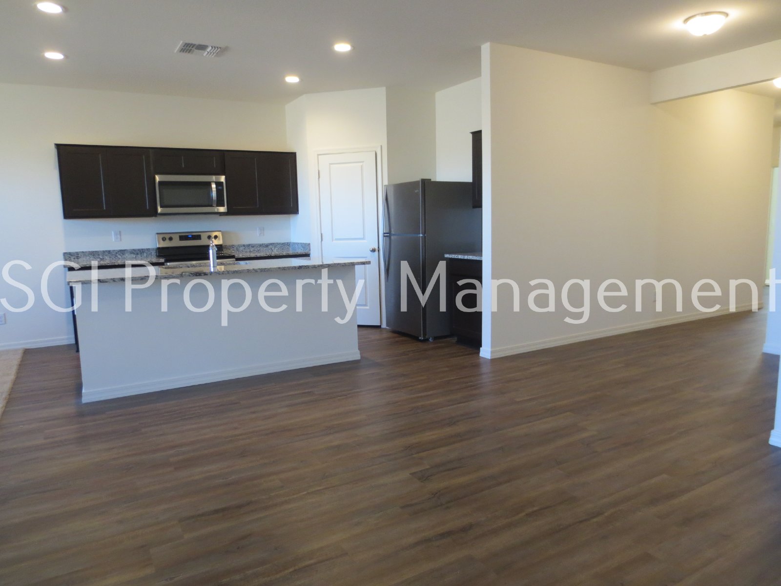 Beautiful 3 bedroom, 2 bathroom home property image