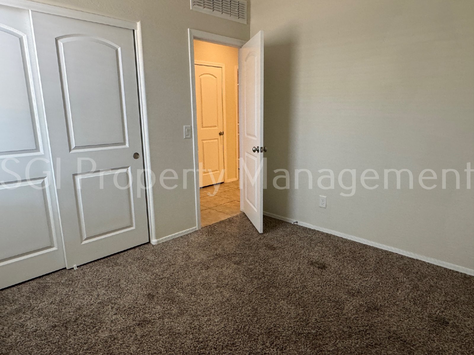 Beautiful home ready for move in property image