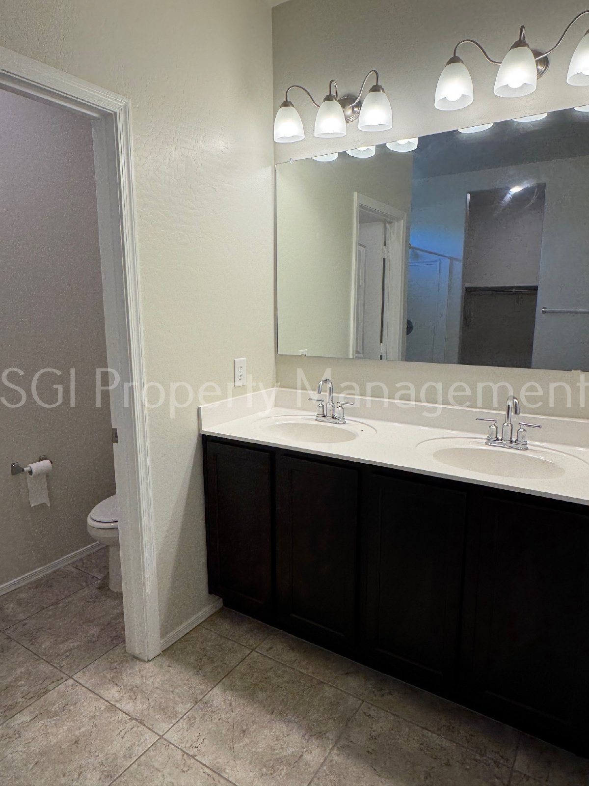 Beautiful home ready for move in property image