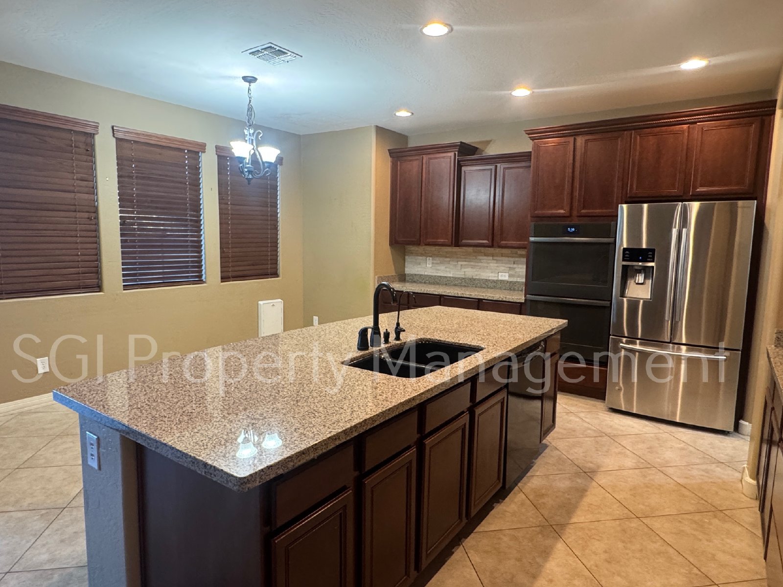 5 bedroom Waddell home with pool and spa property image