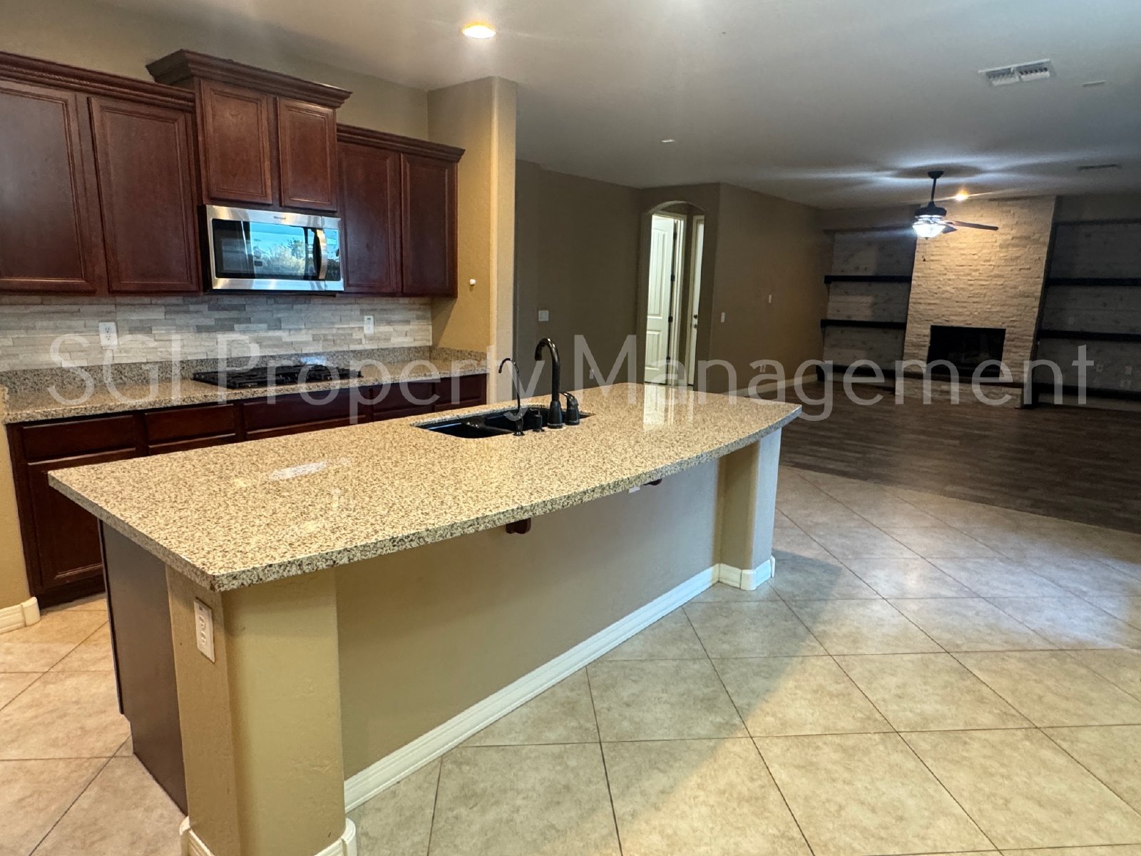 5 bedroom Waddell home with pool and spa property image