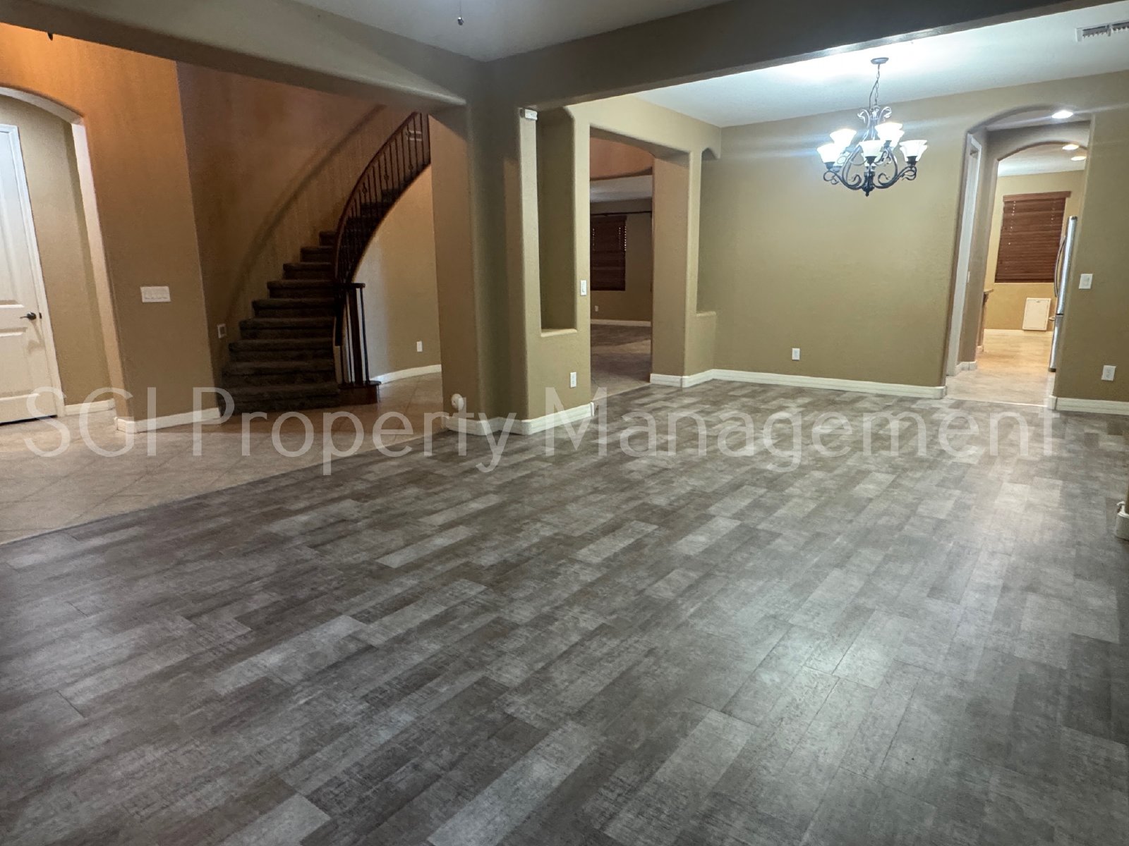 5 bedroom Waddell home with pool and spa property image