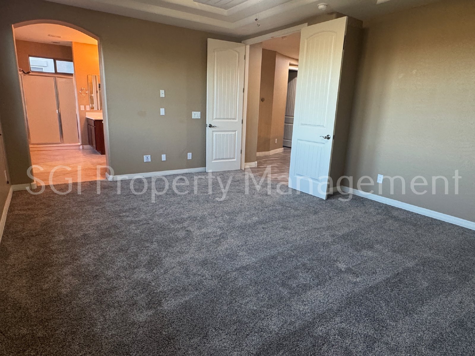 5 bedroom Waddell home with pool and spa property image