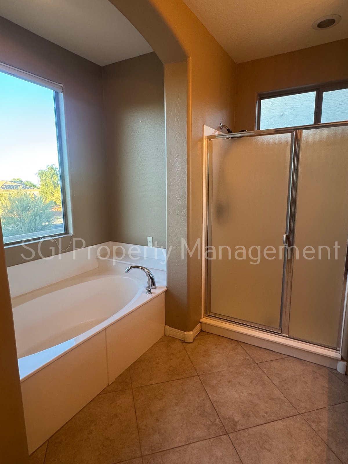 5 bedroom Waddell home with pool and spa property image