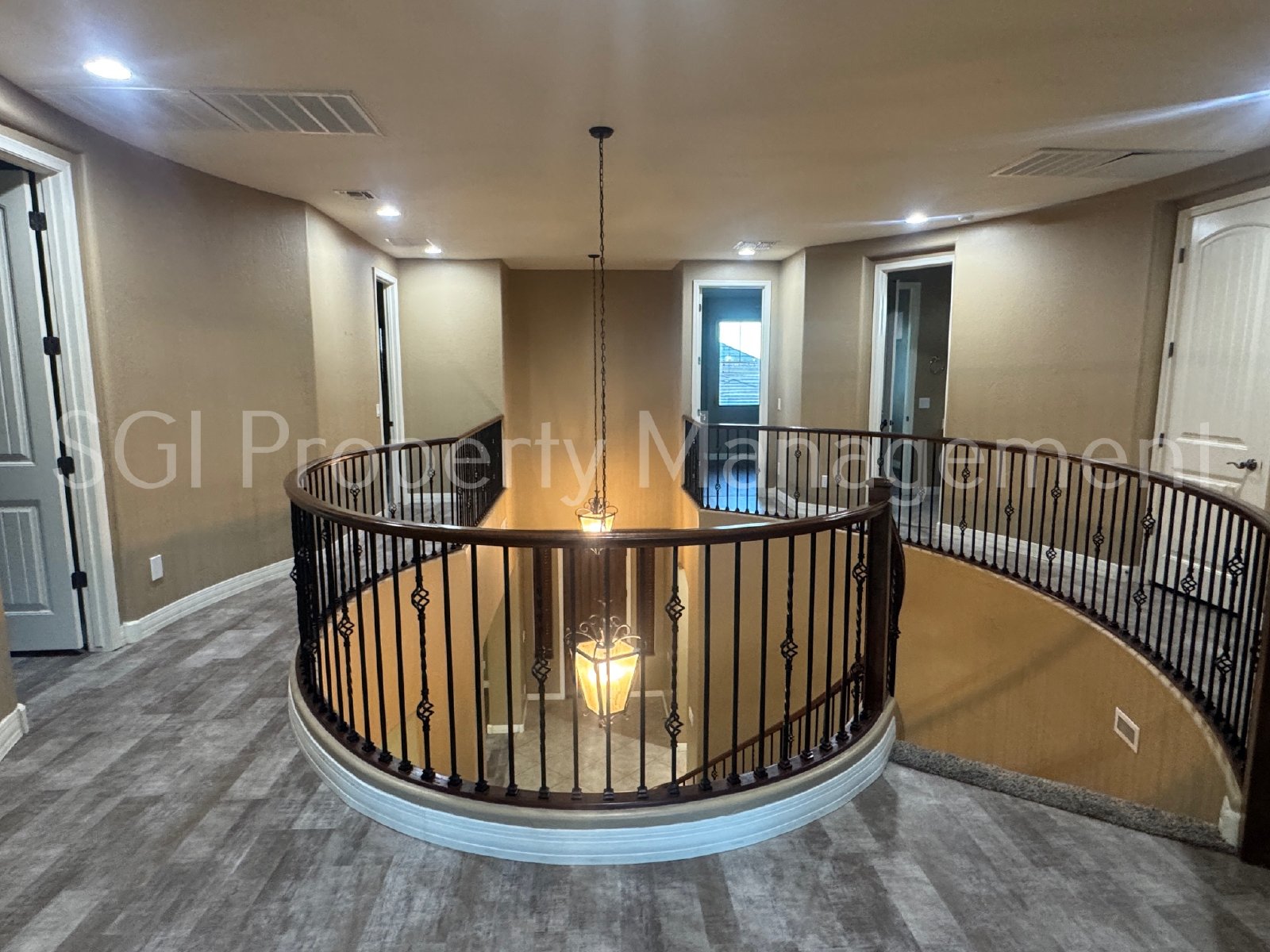 5 bedroom Waddell home with pool and spa property image