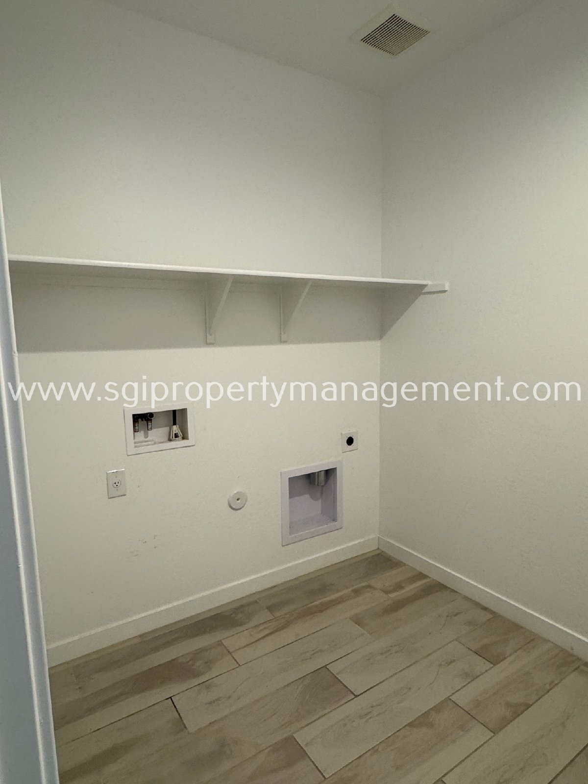 4 bedroom Waddell home property image