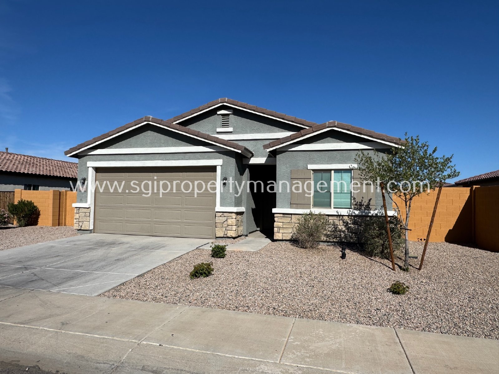 5 bedroom, 3 bathroom Casa Grande home property image