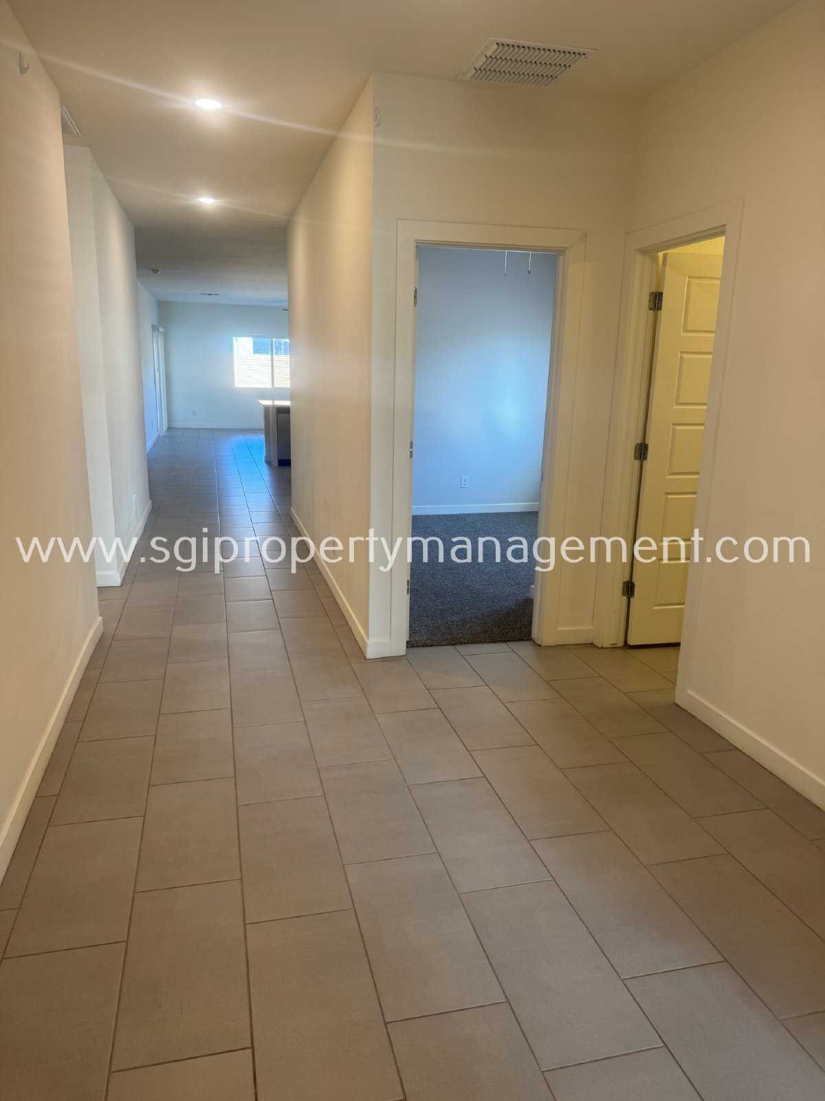 5 bedroom, 3 bathroom Casa Grande home property image