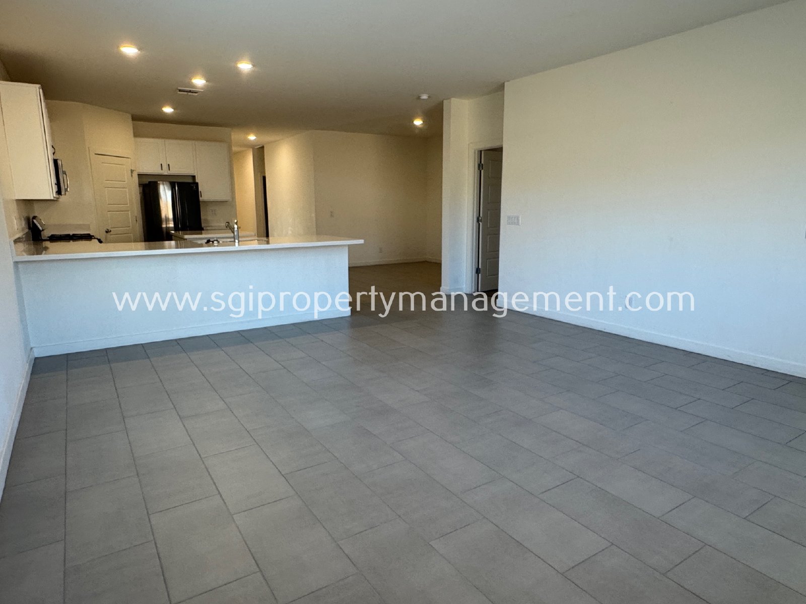 5 bedroom, 3 bathroom Casa Grande home property image