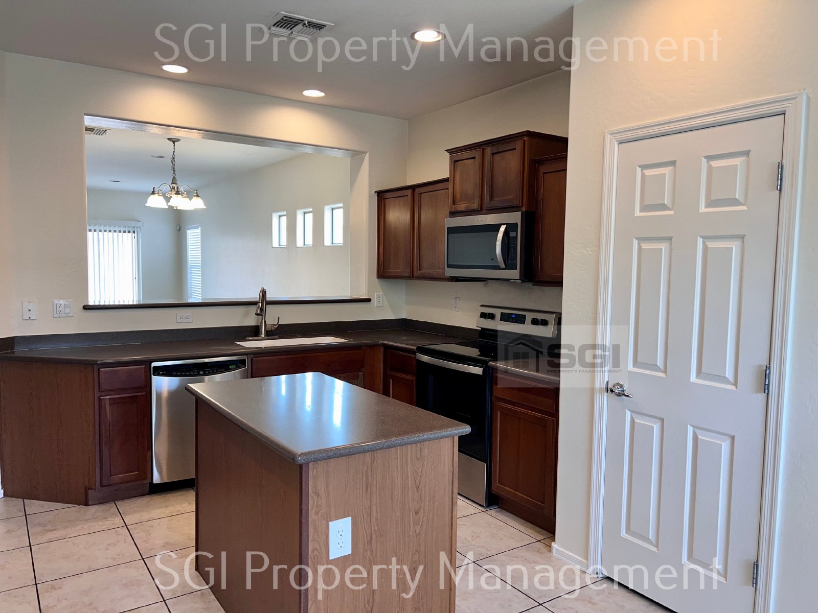 4 BEDROOM LAVEEN PROPERTY! property image