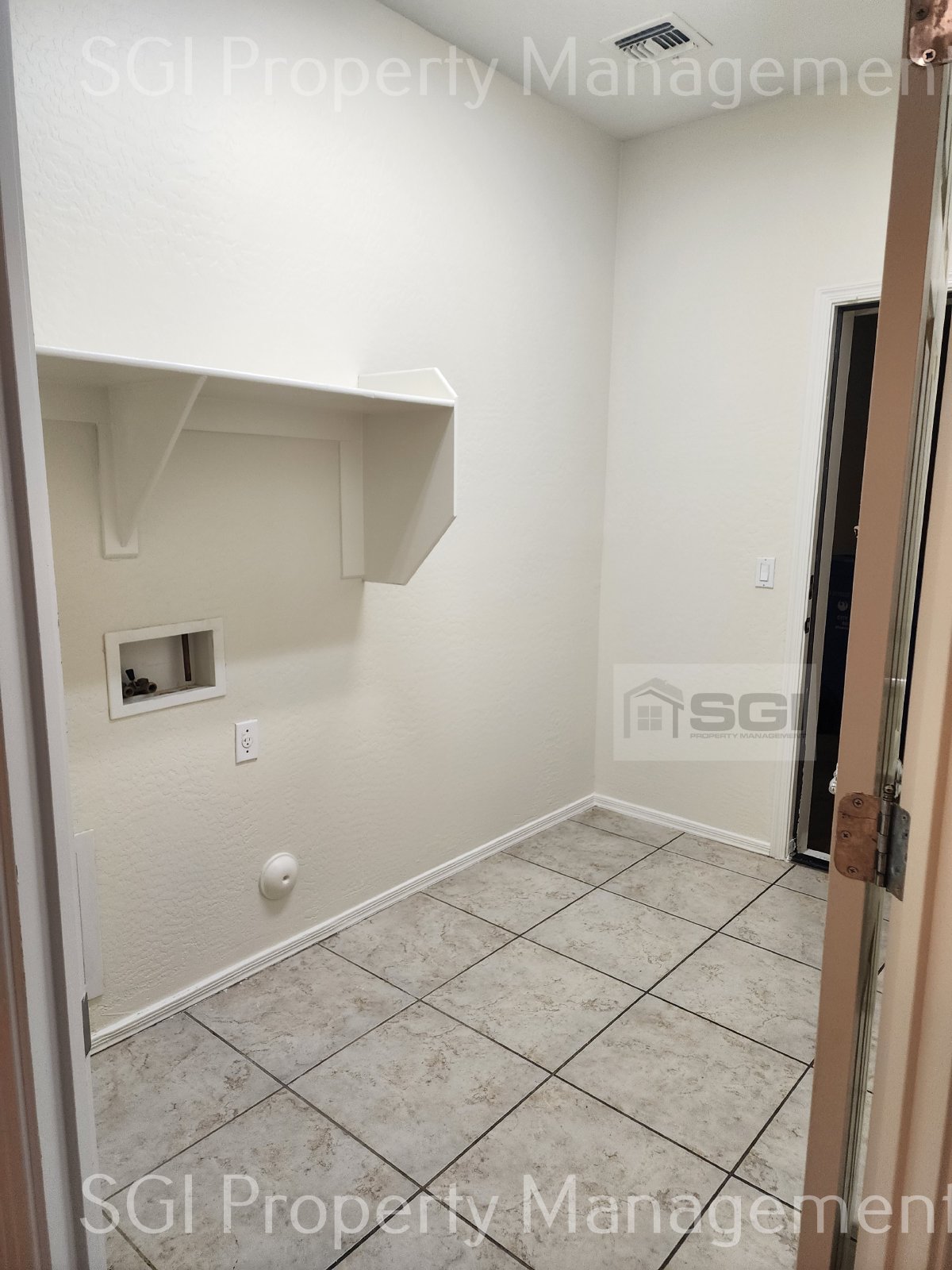 4 BEDROOM LAVEEN PROPERTY! property image