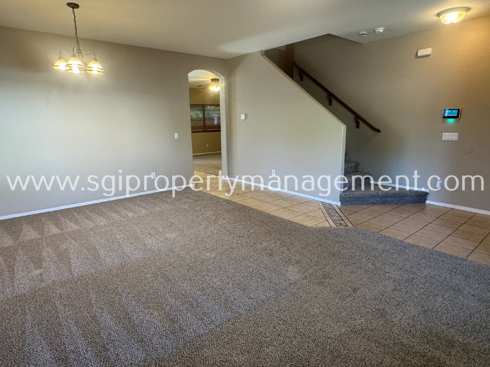 Spacious 5 bedroom home on corner lot property image