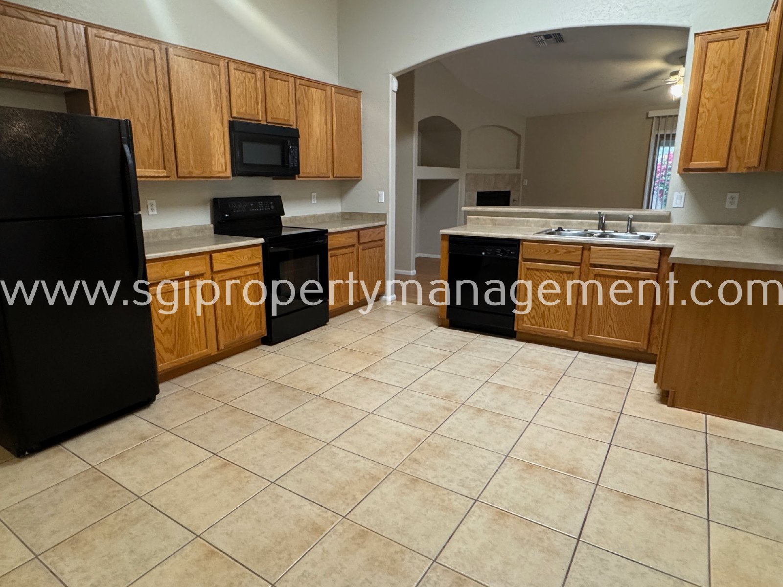 Charming 3 bedroom single level San Tan Valley home property image