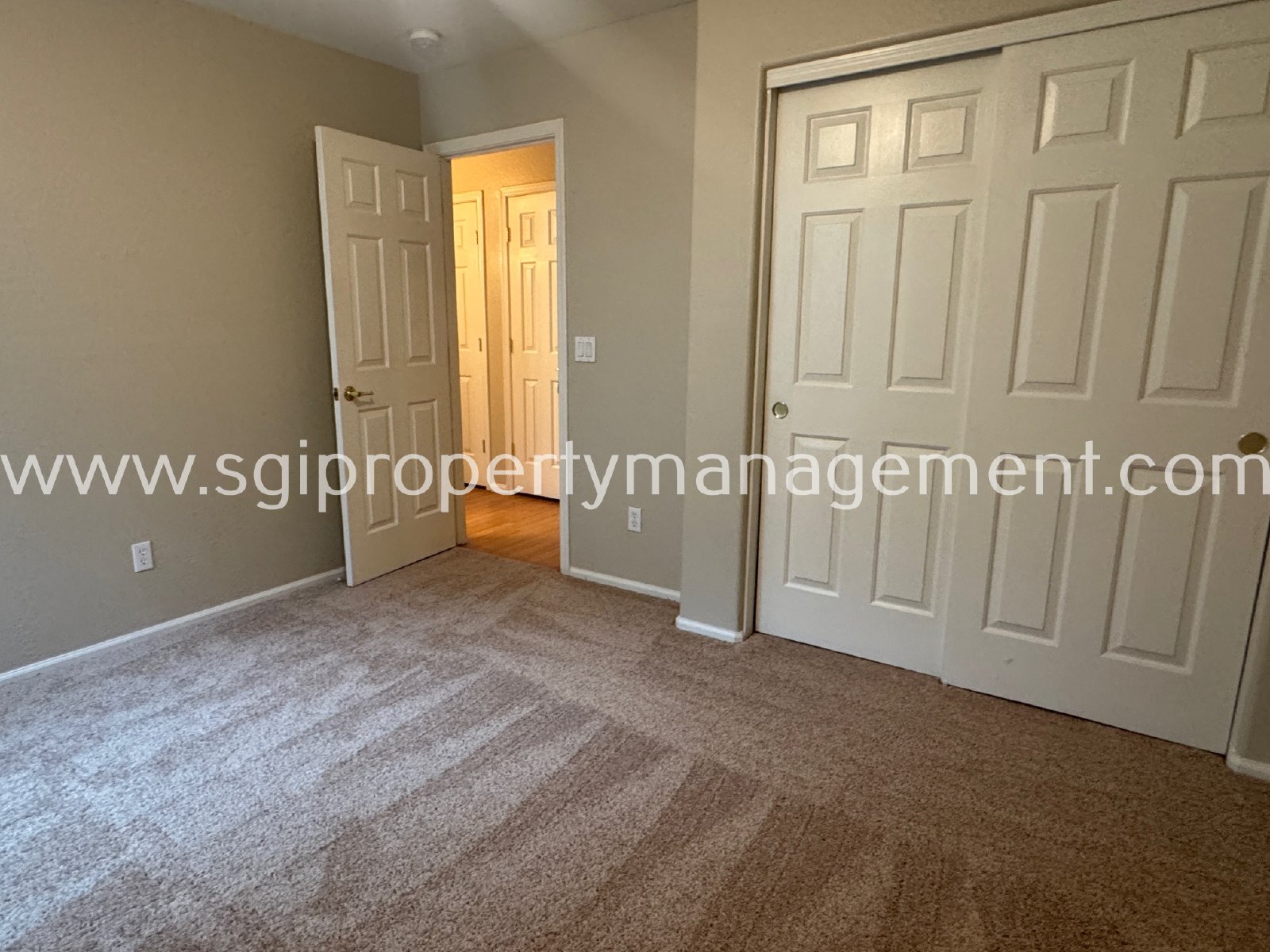 Charming 3 bedroom single level San Tan Valley home property image