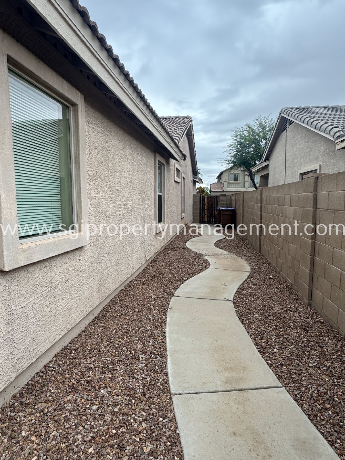 Charming 3 bedroom single level San Tan Valley home property image