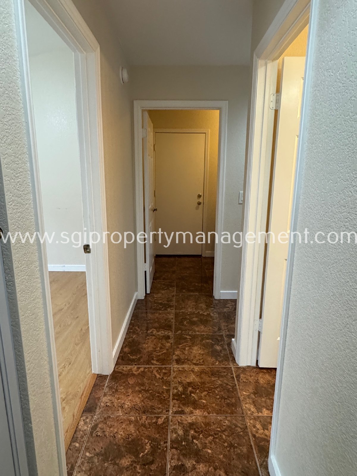 Charming Lakefront 3 bedroom, 2 bathroom home property image