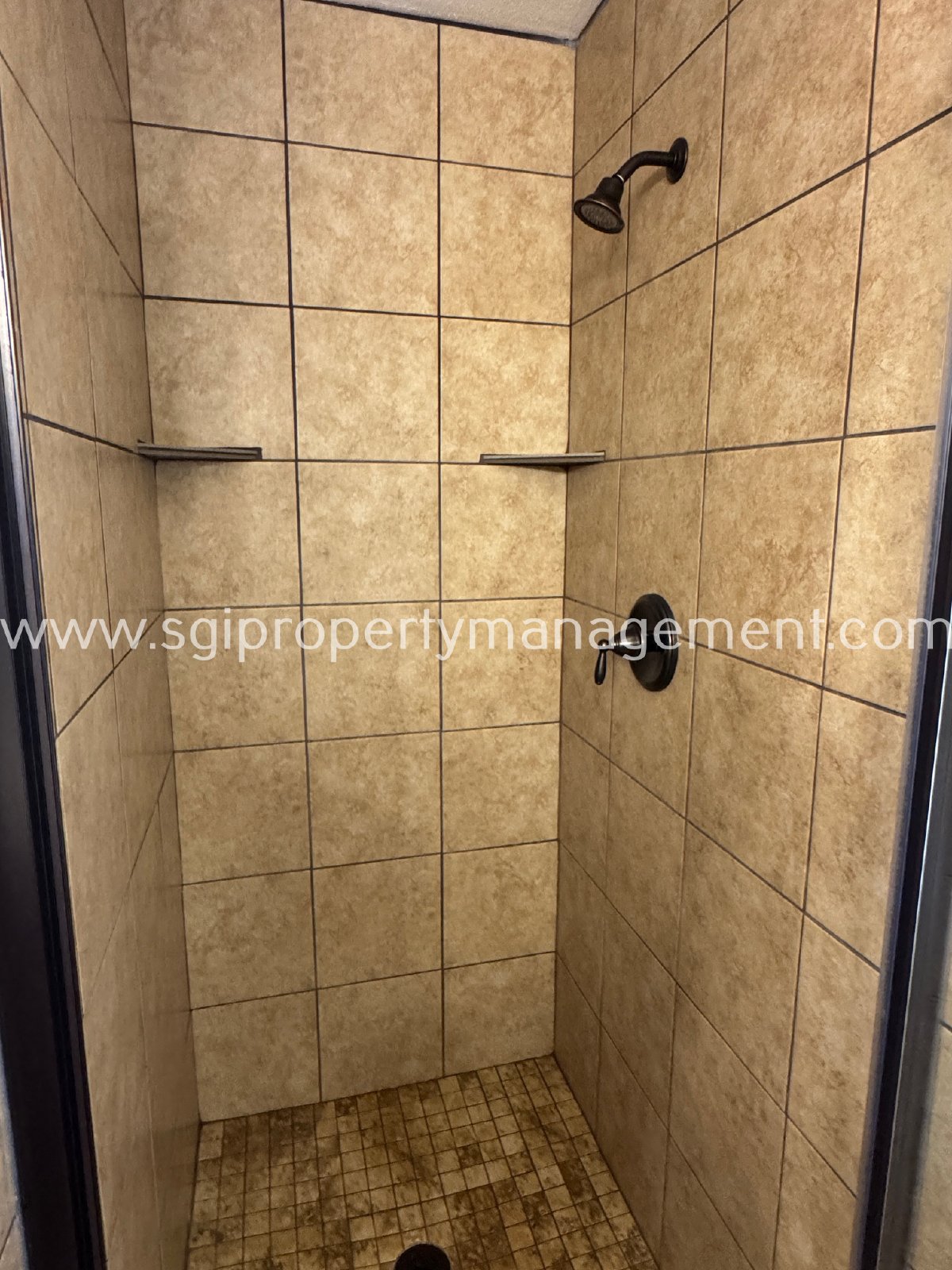 Charming Lakefront 3 bedroom, 2 bathroom home property image