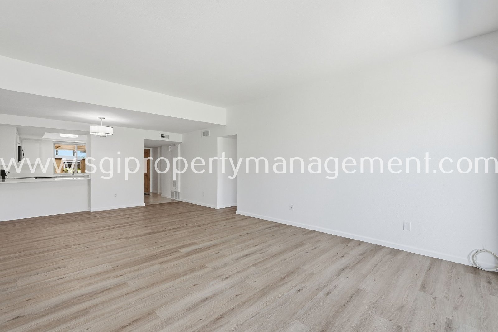 Updated 2 bedroom, 2 bathroom Scottsdale home property image