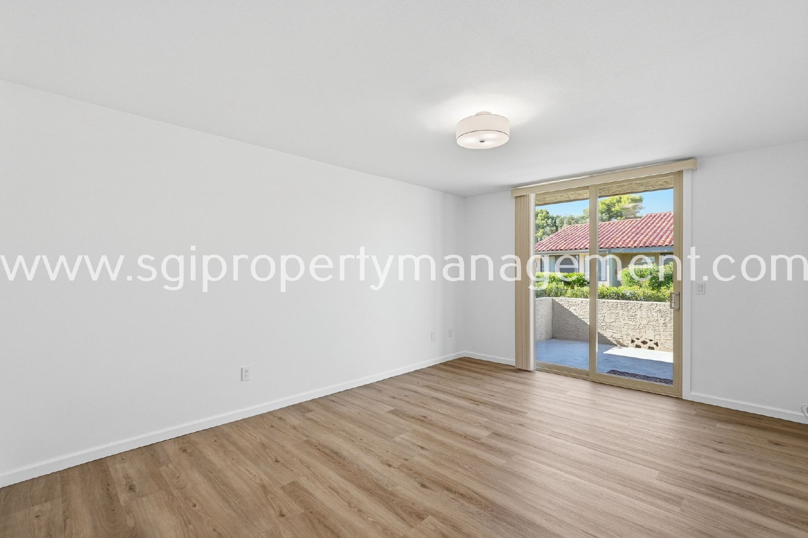 Updated 2 bedroom, 2 bathroom Scottsdale home property image