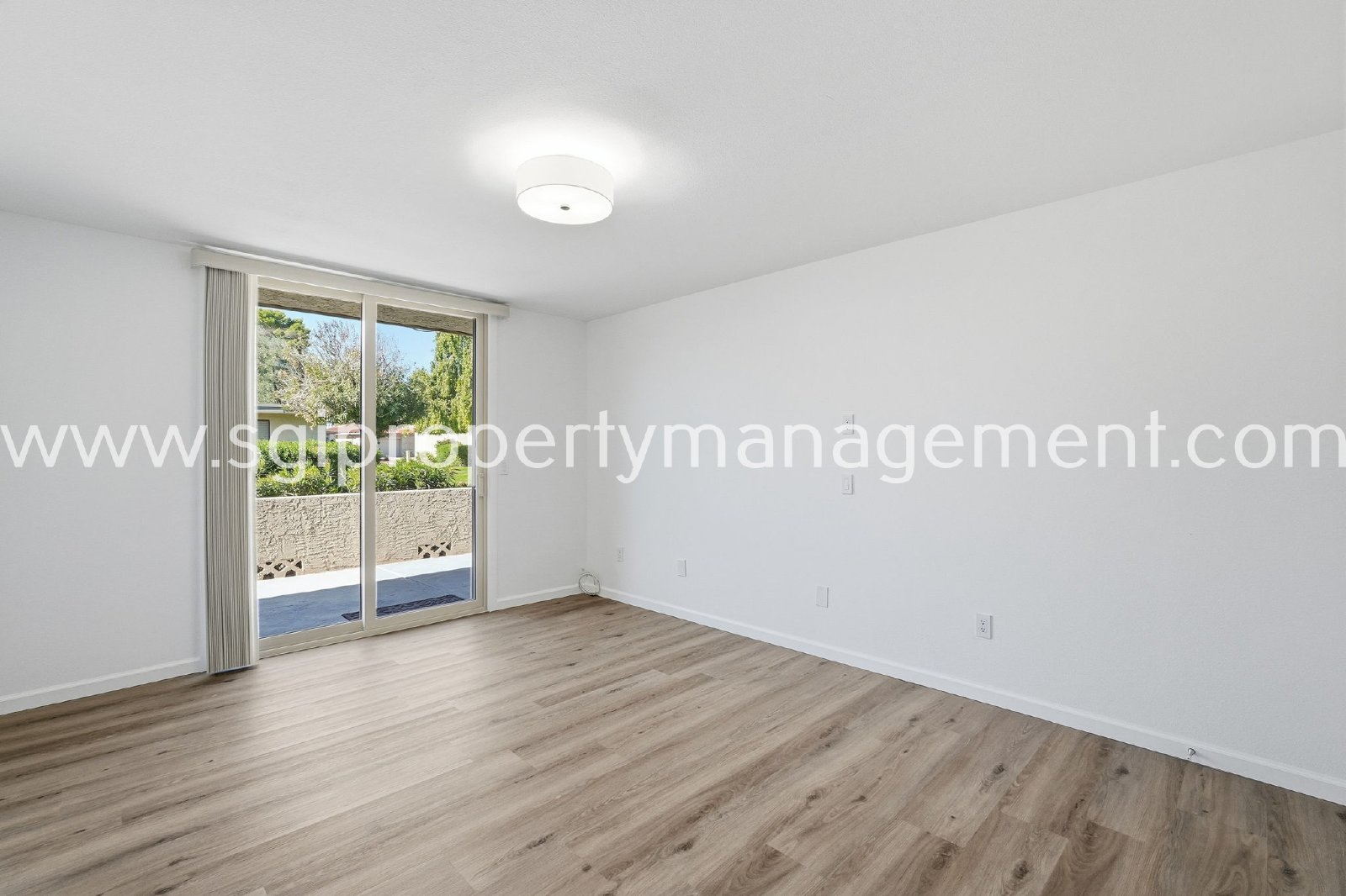 Updated 2 bedroom, 2 bathroom Scottsdale home property image