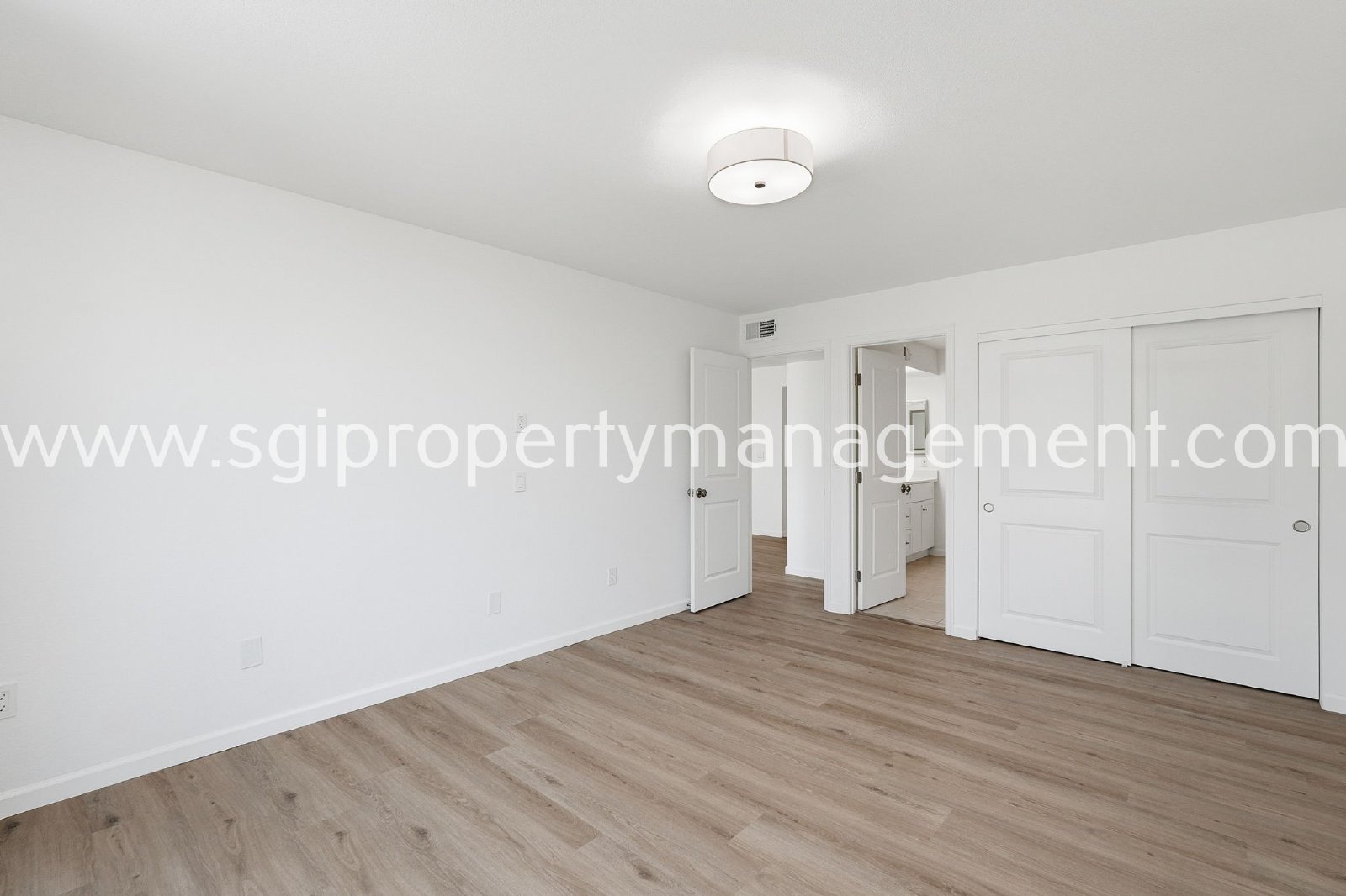 Updated 2 bedroom, 2 bathroom Scottsdale home property image