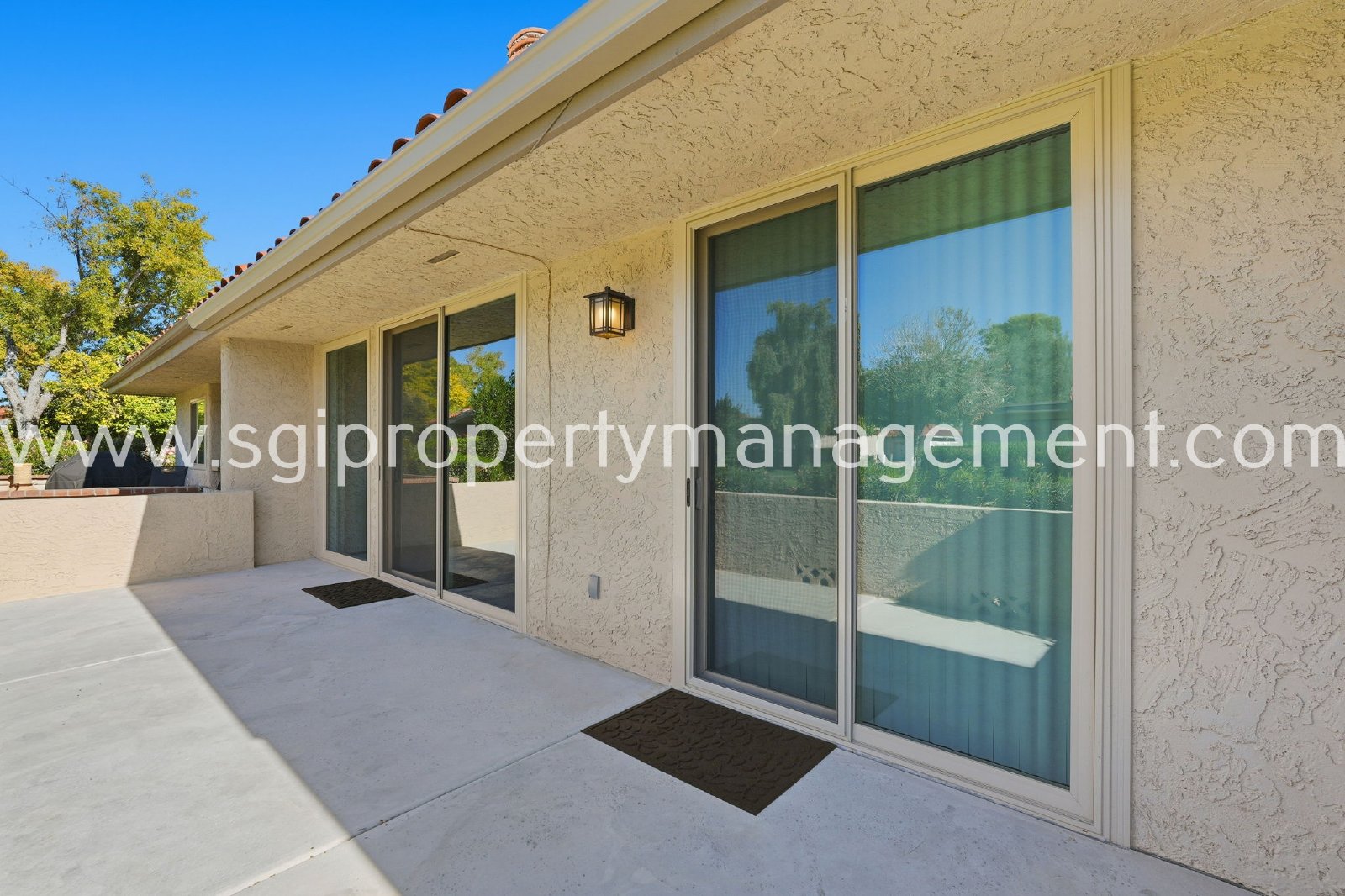 Updated 2 bedroom, 2 bathroom Scottsdale home property image