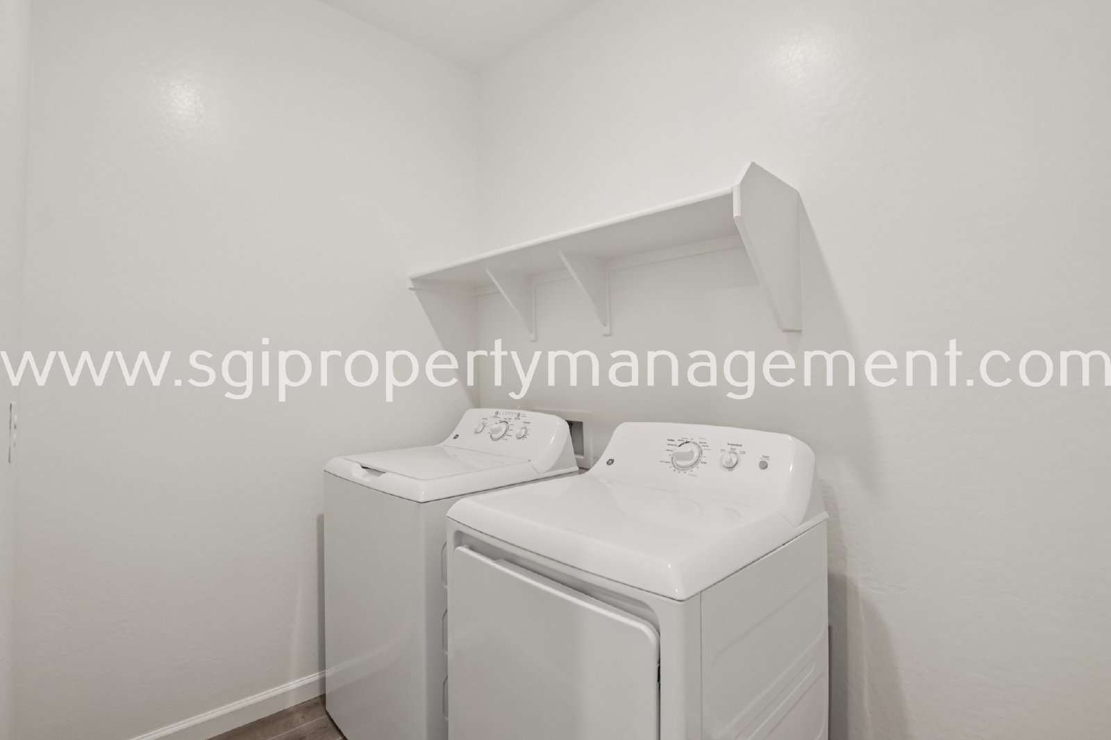 Brand new 3 bedroom single level home with many upgrades property image