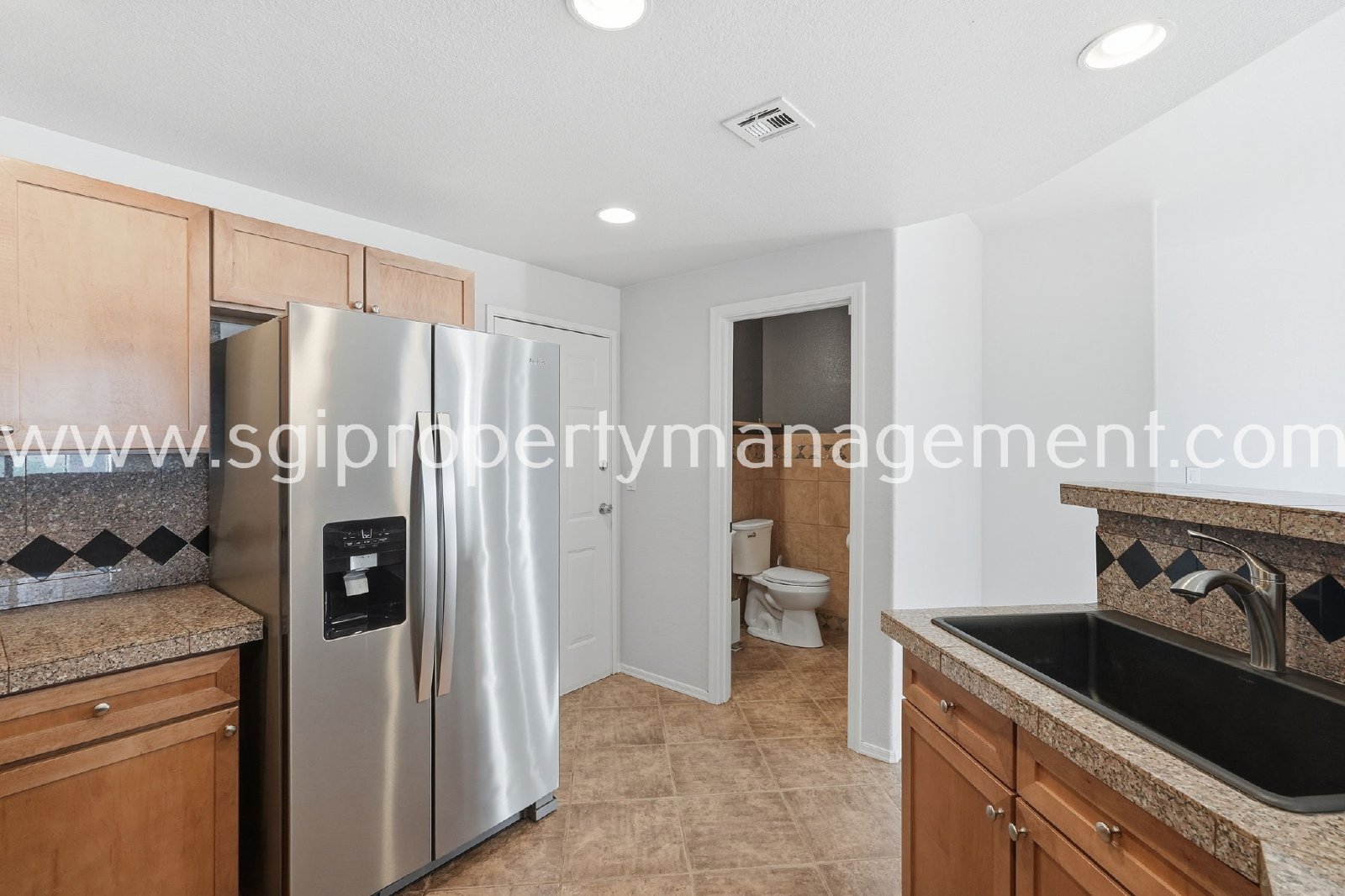 Great 3 bedroom, 2.5 bath home in NE Phoenix property image