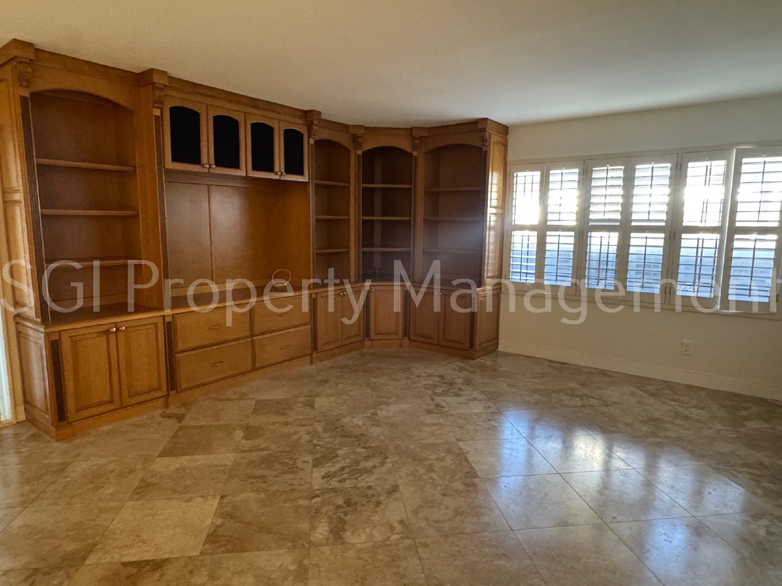 Great condo ready for move in property image