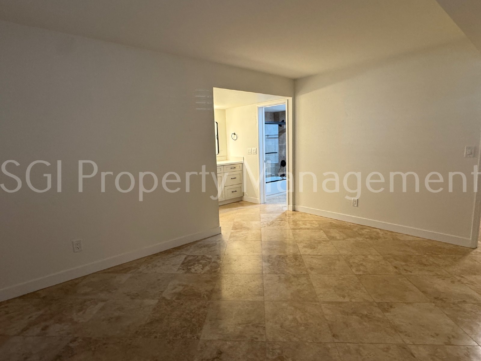 Great condo ready for move in property image