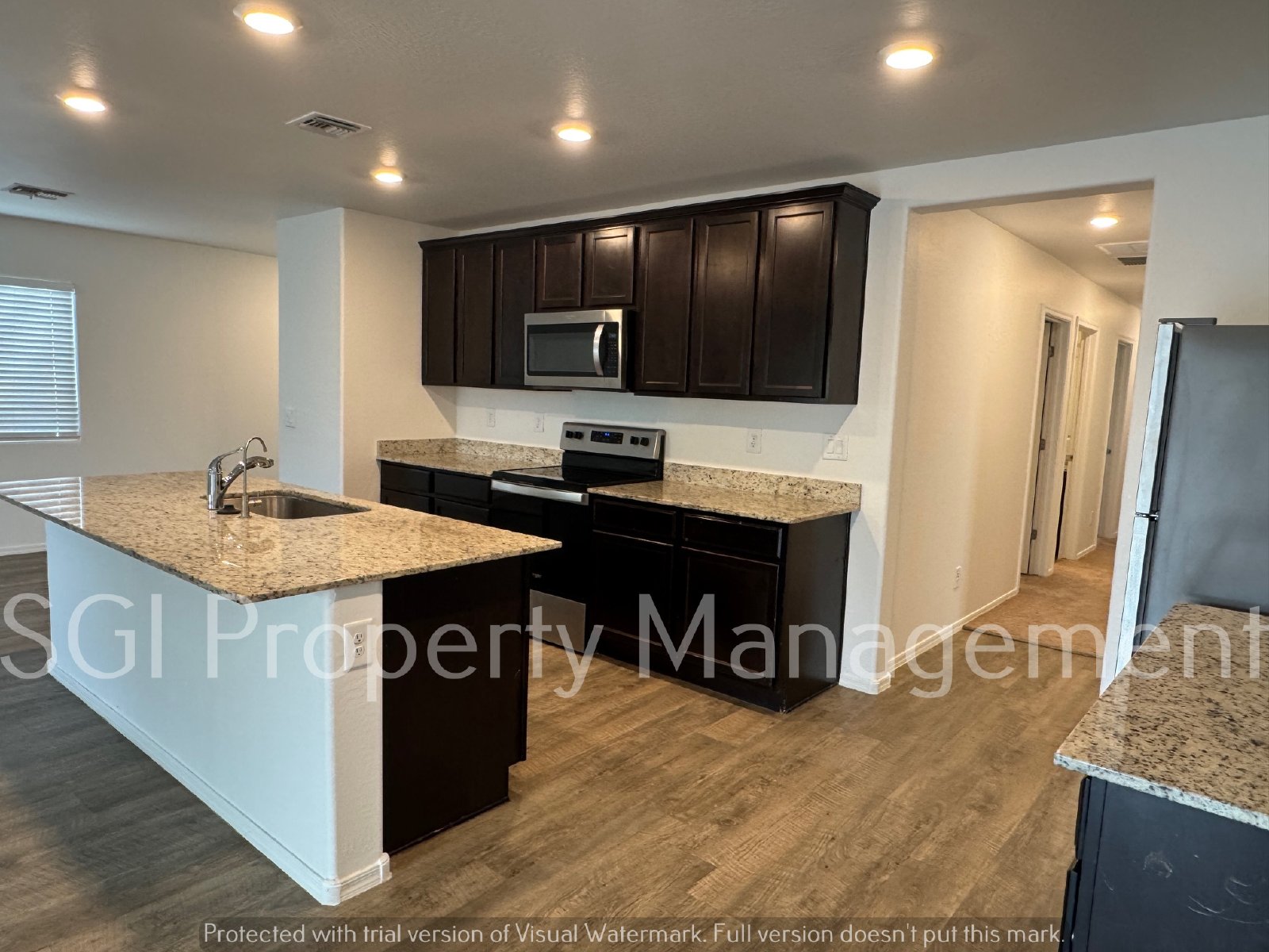 Beautiful 4 bedroom plus den home in Casa Grande property image