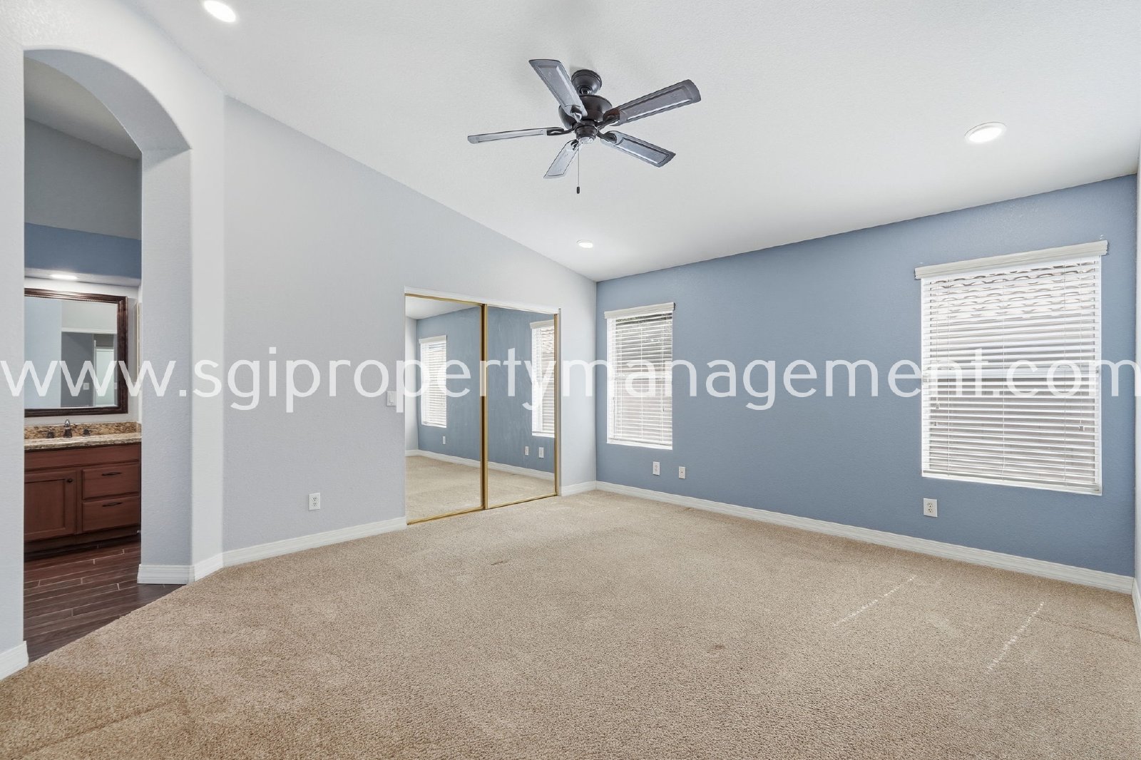 Updated 4 bedroom Peoria home property image
