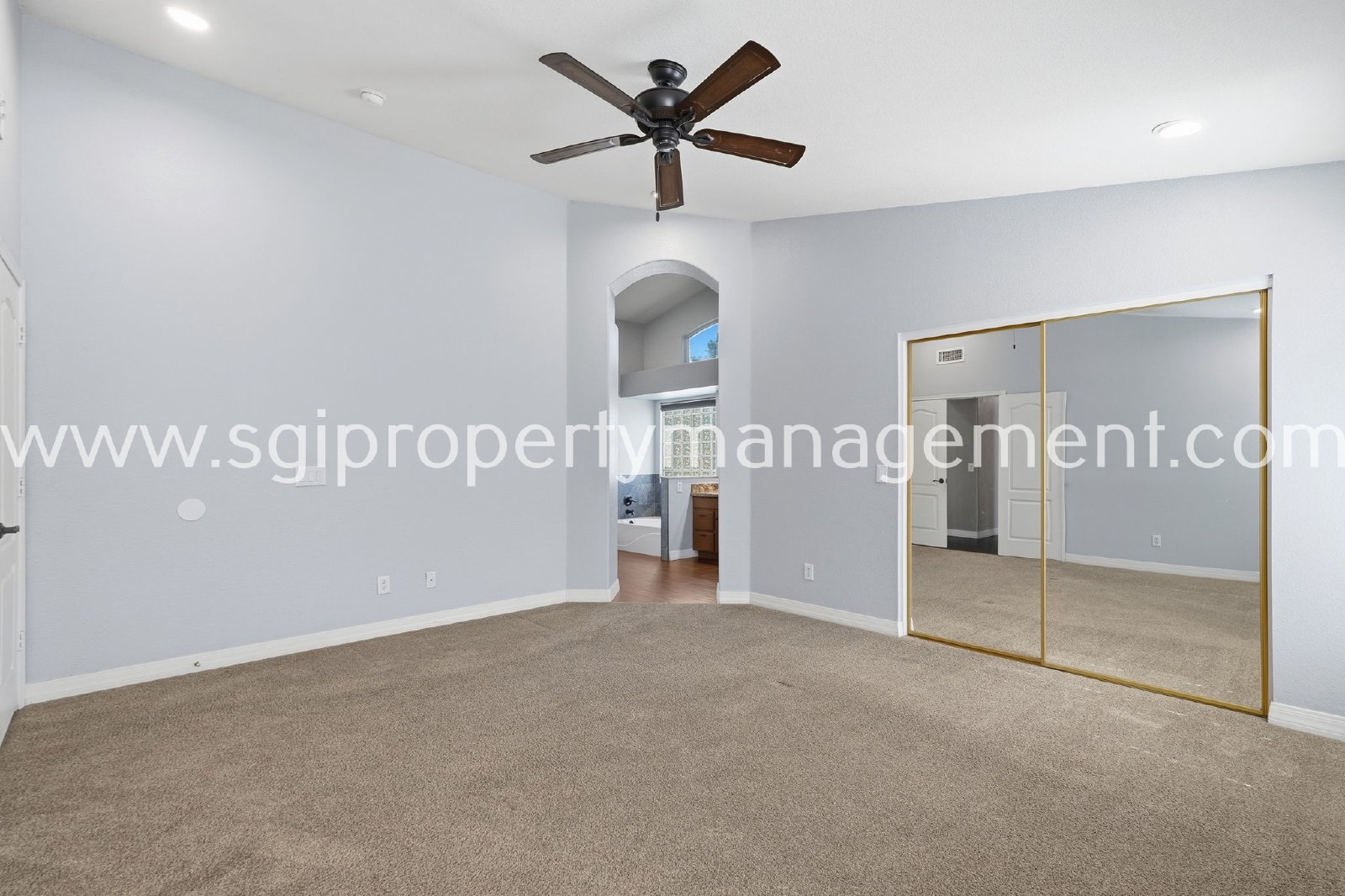Updated 4 bedroom Peoria home property image