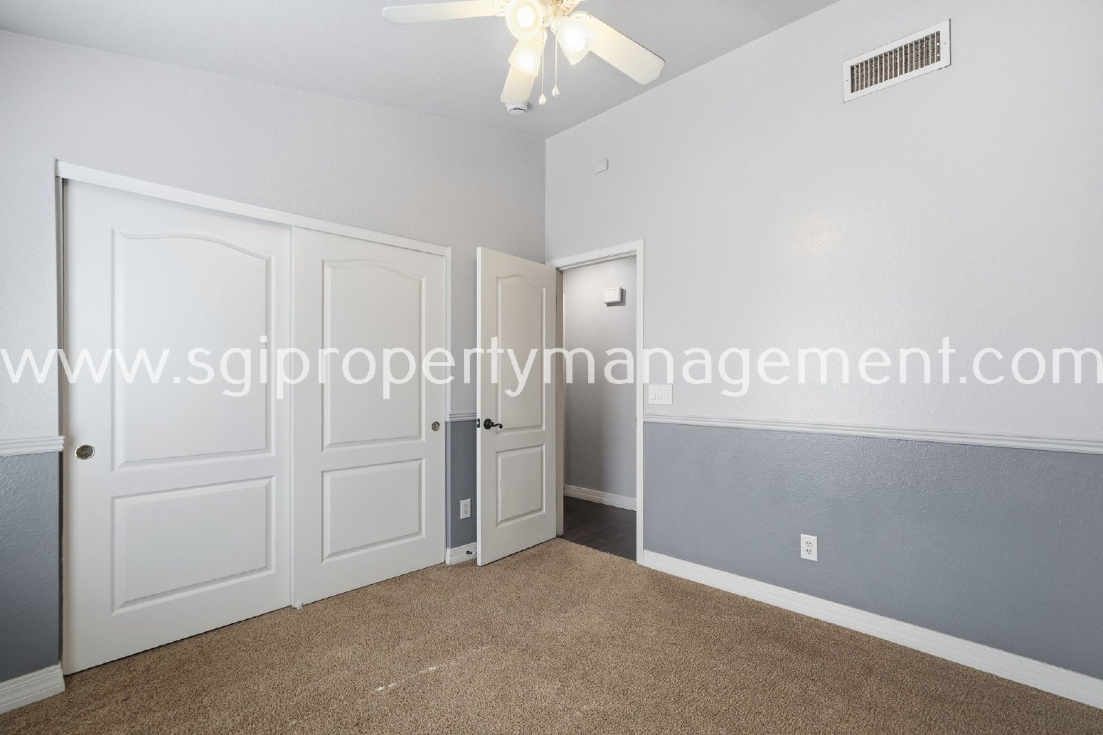 Updated 4 bedroom Peoria home property image