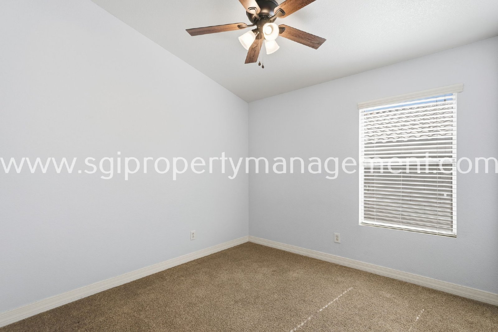 Updated 4 bedroom Peoria home property image