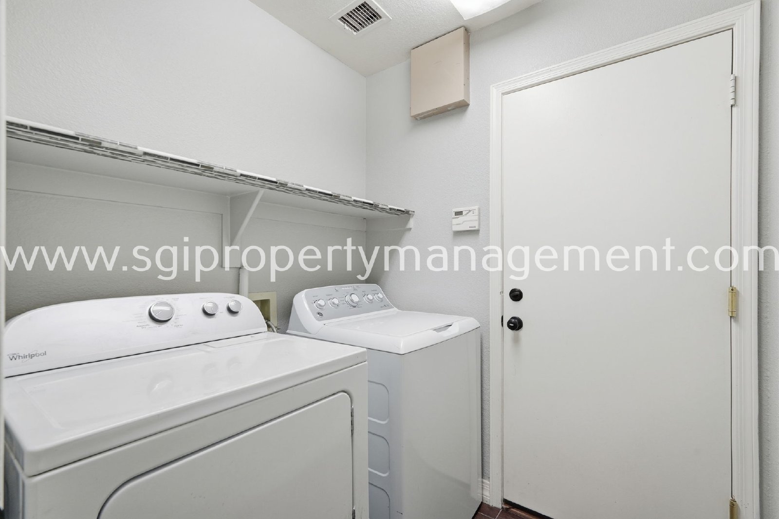 Updated 4 bedroom Peoria home property image