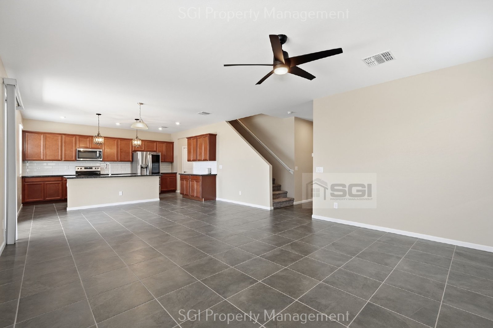 4 BEDROOM 3 BATHROOM SURPRISE HOME. property image