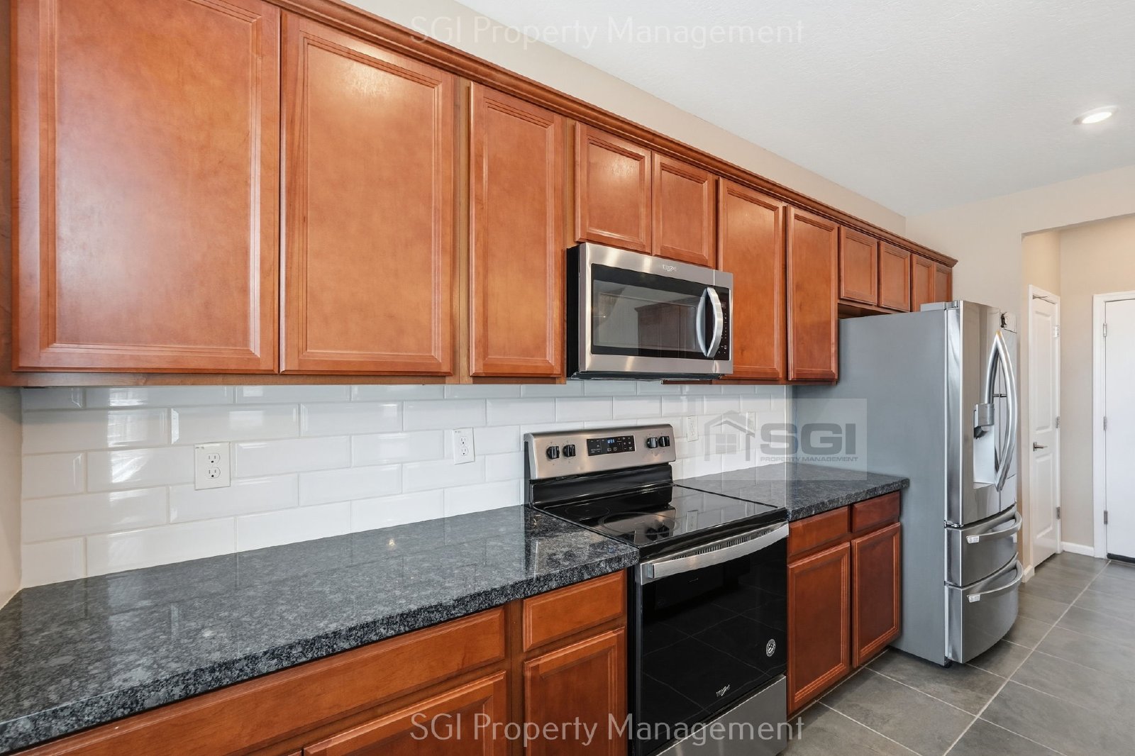4 BEDROOM 3 BATHROOM SURPRISE HOME. property image
