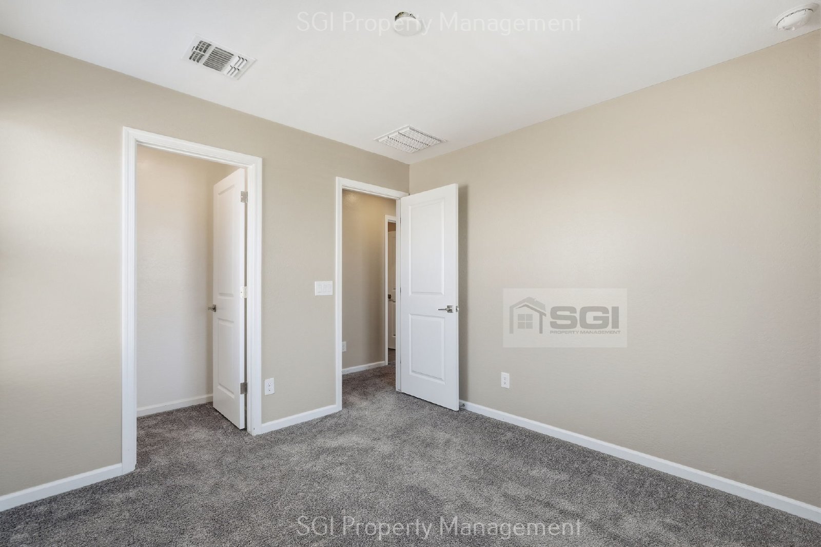 4 BEDROOM 3 BATHROOM SURPRISE HOME. property image