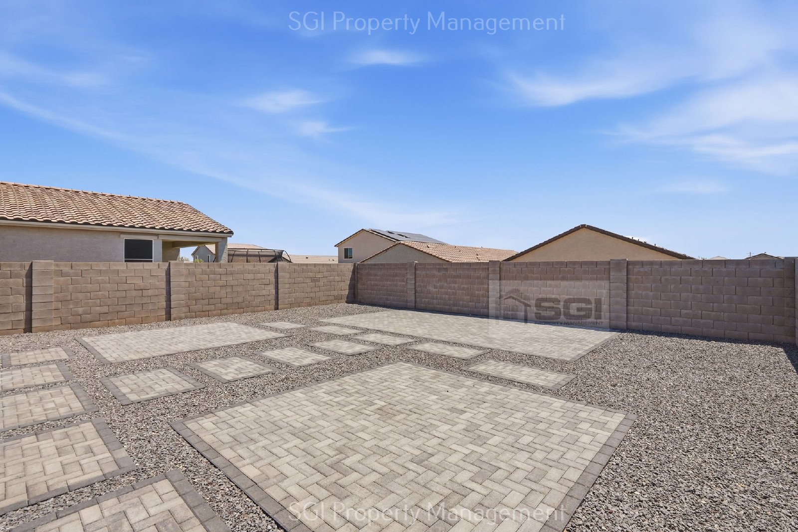 4 BEDROOM 3 BATHROOM SURPRISE HOME. property image