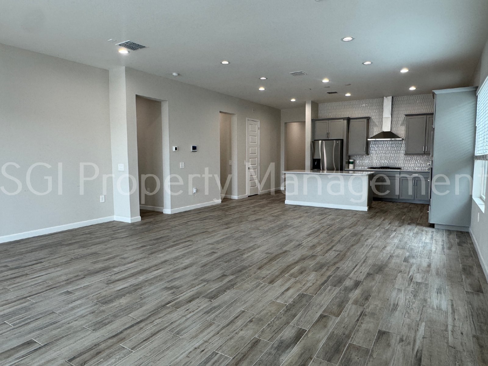 STUNNING DESERT RIDGE LUXURY PROPERTY! property image