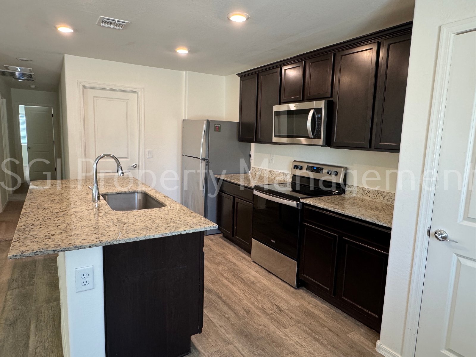 Gorgeous home ready for move in property image