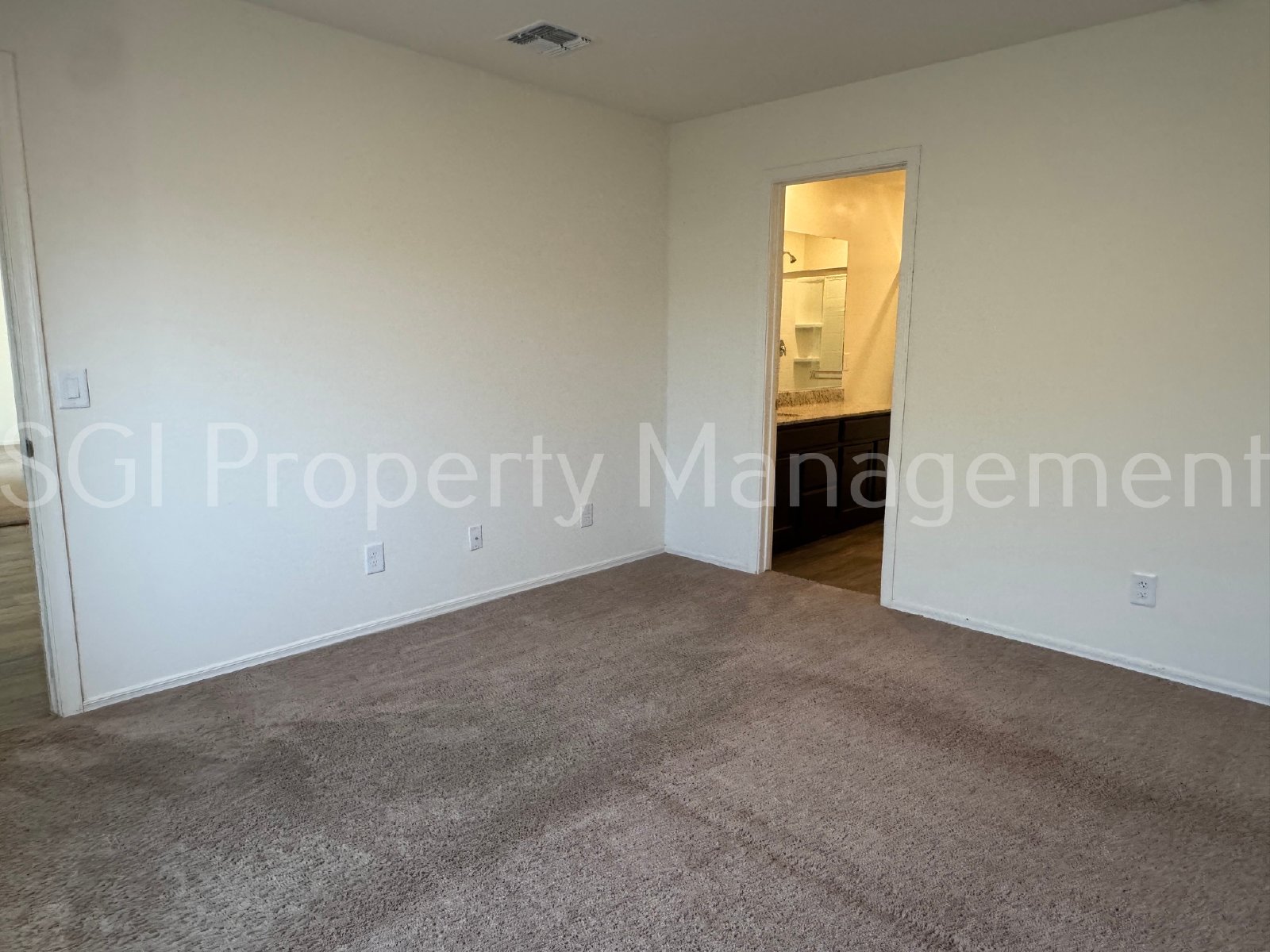 Gorgeous home ready for move in property image