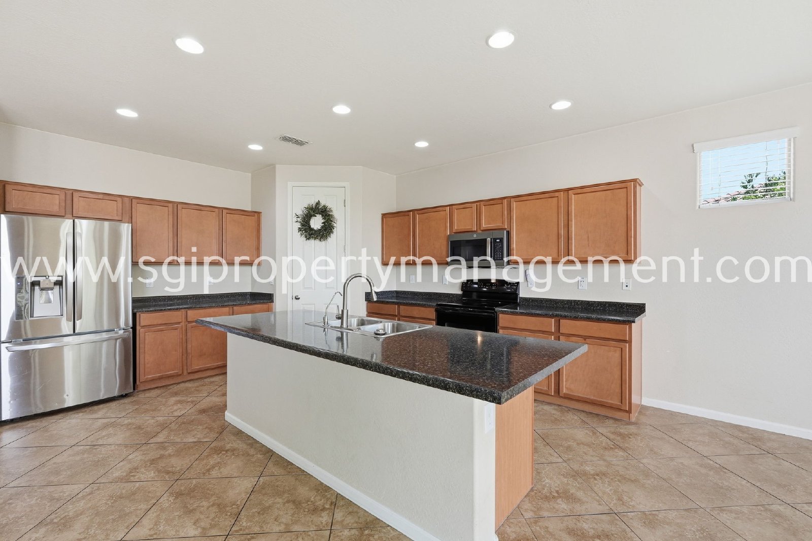 PEORIA HOME WITH MOUNTAIN VIEWS property image
