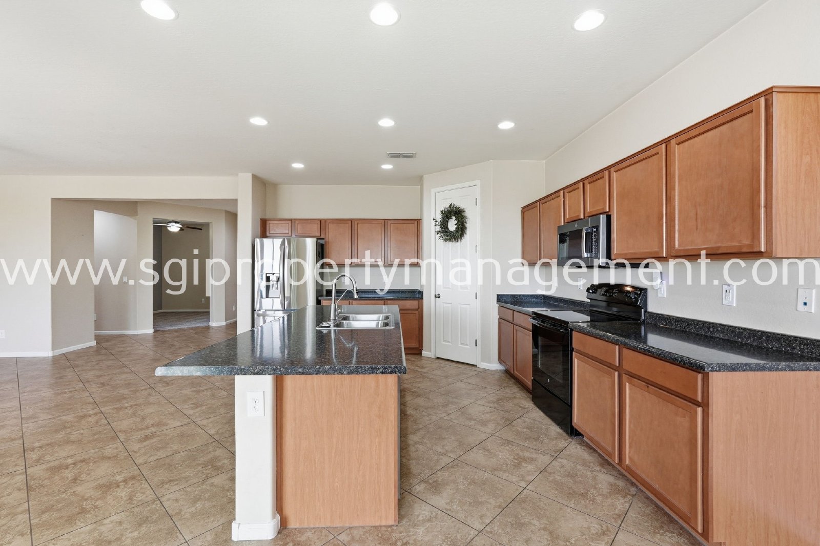 PEORIA HOME WITH MOUNTAIN VIEWS property image