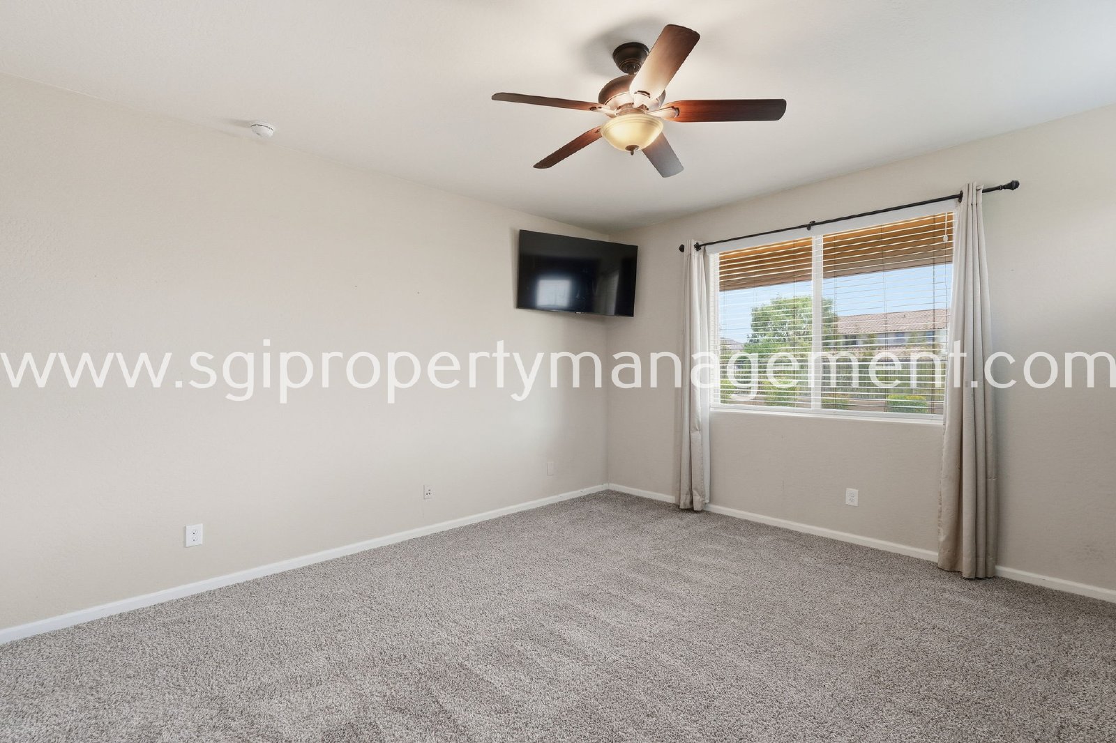 PEORIA HOME WITH MOUNTAIN VIEWS property image