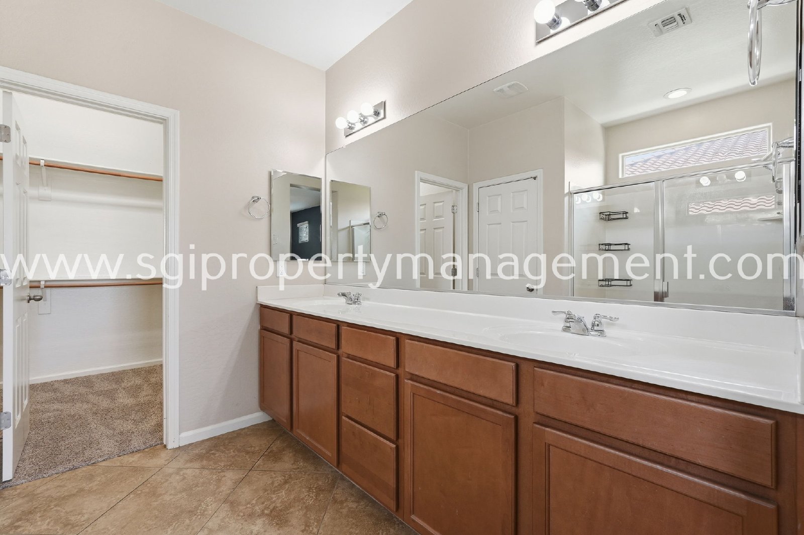 PEORIA HOME WITH MOUNTAIN VIEWS property image