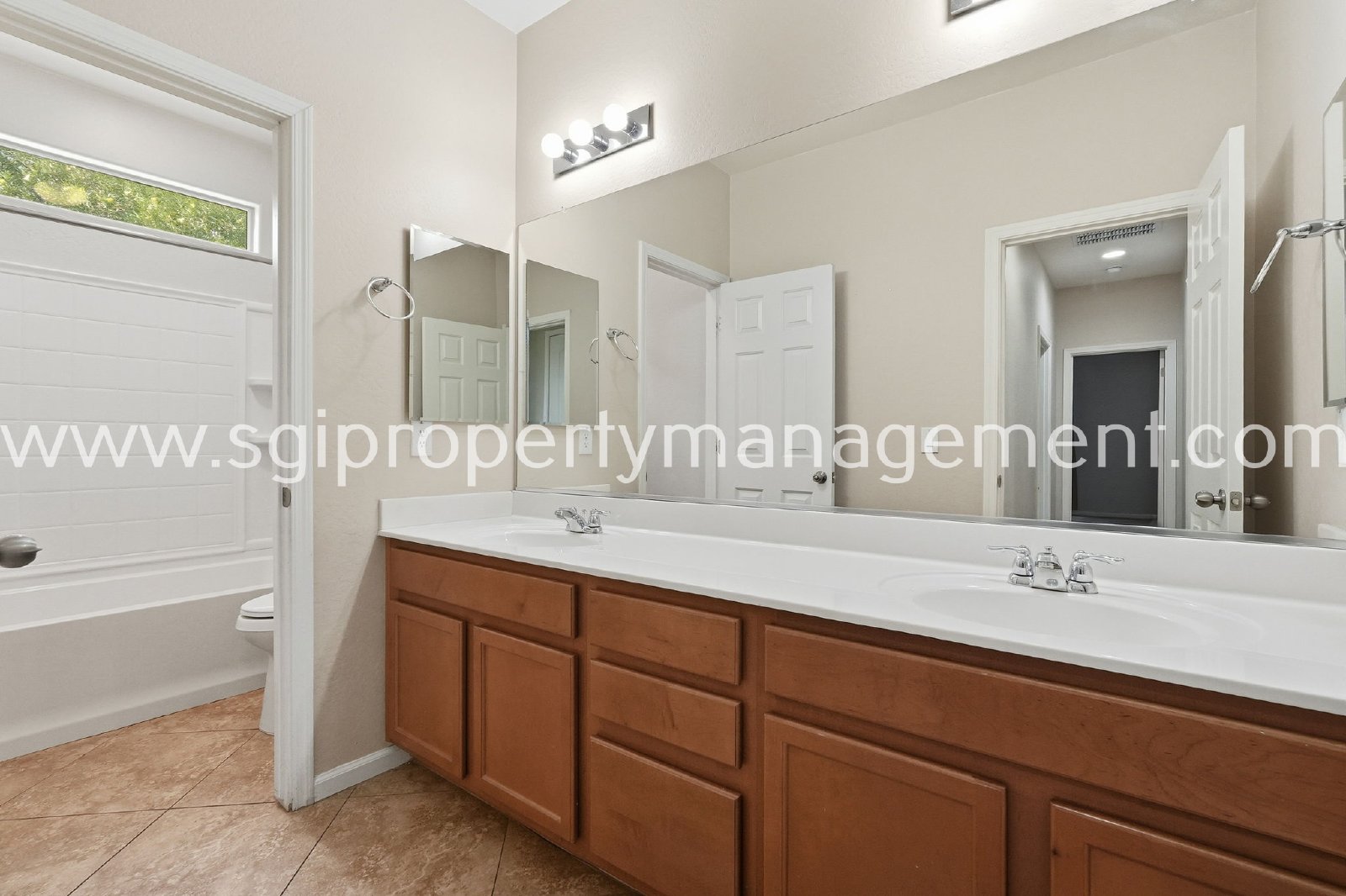 PEORIA HOME WITH MOUNTAIN VIEWS property image