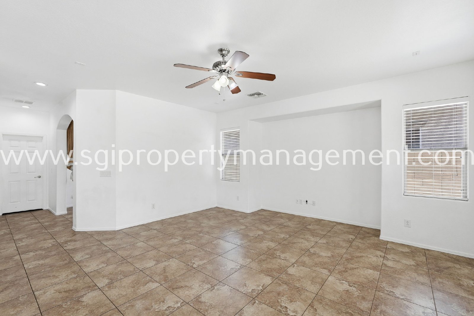 5 BEDROOM GLENDALE HOME. property image